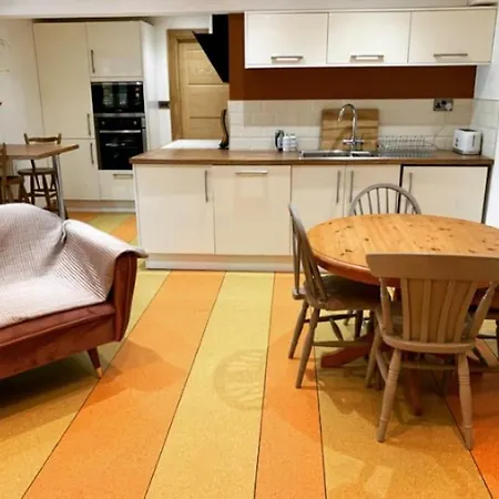Annie The Annex, A Self Contained Home From Home Fully Equipped Space With Street Parking Ilkeston Exterior photo